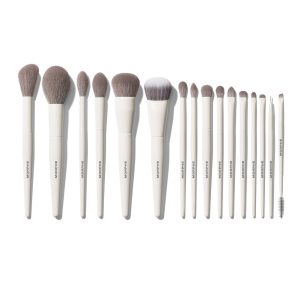Ready. Set. Pro 16-Piece Face & Eye Brush Set